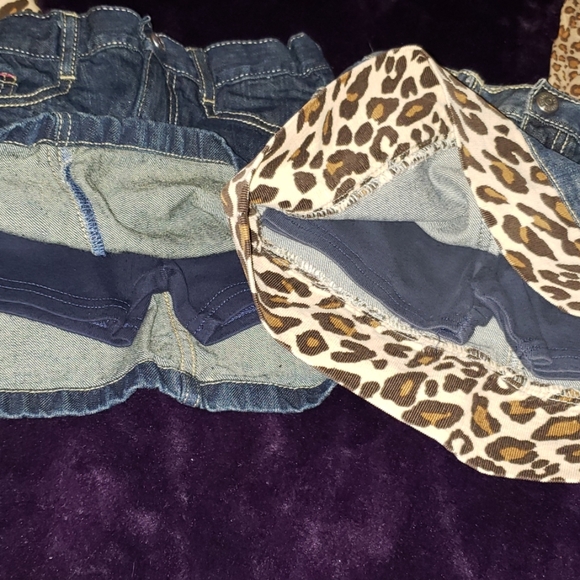 5 PIECE COORDINATING LOT - Picture 4 of 8